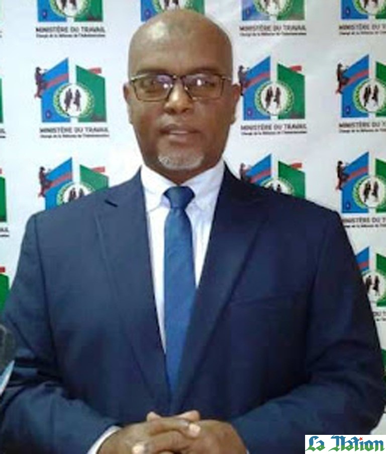 Le chef de l’état procède à un mini-remaniement ministériel