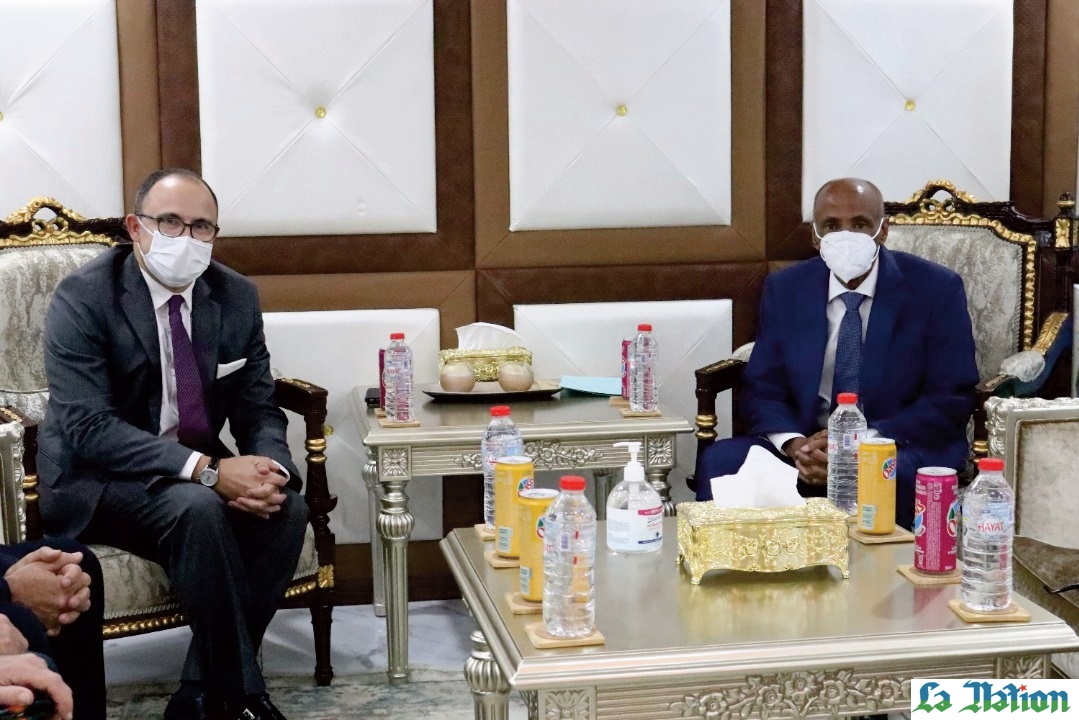 Le nouveau ministre du Travail reçoit tour à tour l’ambassadeur des USA et celui de la France