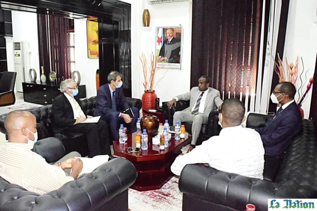 Entretien fructueux entre le ministre de la Communication et une mission de la Banque Mondiale