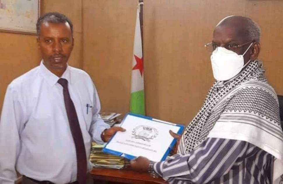 L’UMP dépose sa liste des candidats pour les élections communales et régionales