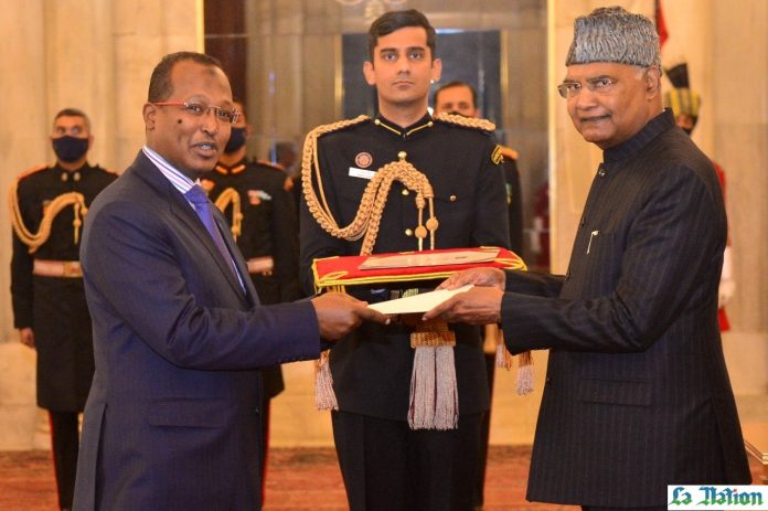 L’ambassadeur de Djibouti en Inde présente ses lettres de créances au Président indien (1)