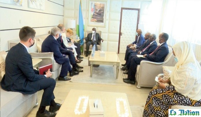 Le Premier ministre reçoit le représentant spécial de la Russie pour le Moyen Orient (1)