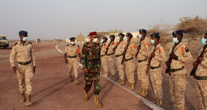 Le CEMGA effectue une visite d’inspection au centre de Transmission des FAD à Dikhil (3)
