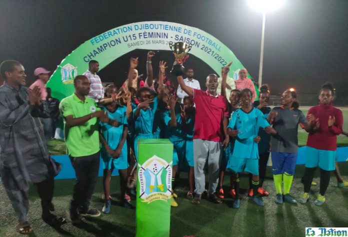 L’équipe du CEM de Boulaos sacrée championne de la saison sportive 20212022