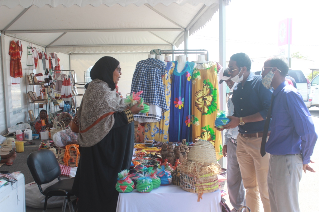 Ministère du commerce et du Tourisme : Pour une promotion des produits artisanaux du pays