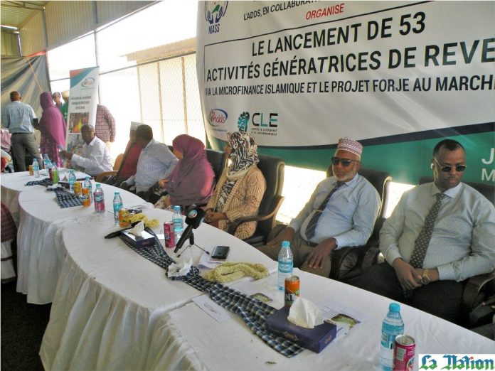 La ministre des affaires sociales et des solidarités lance 53 AGR dans le marché de la cité Nassib (1)