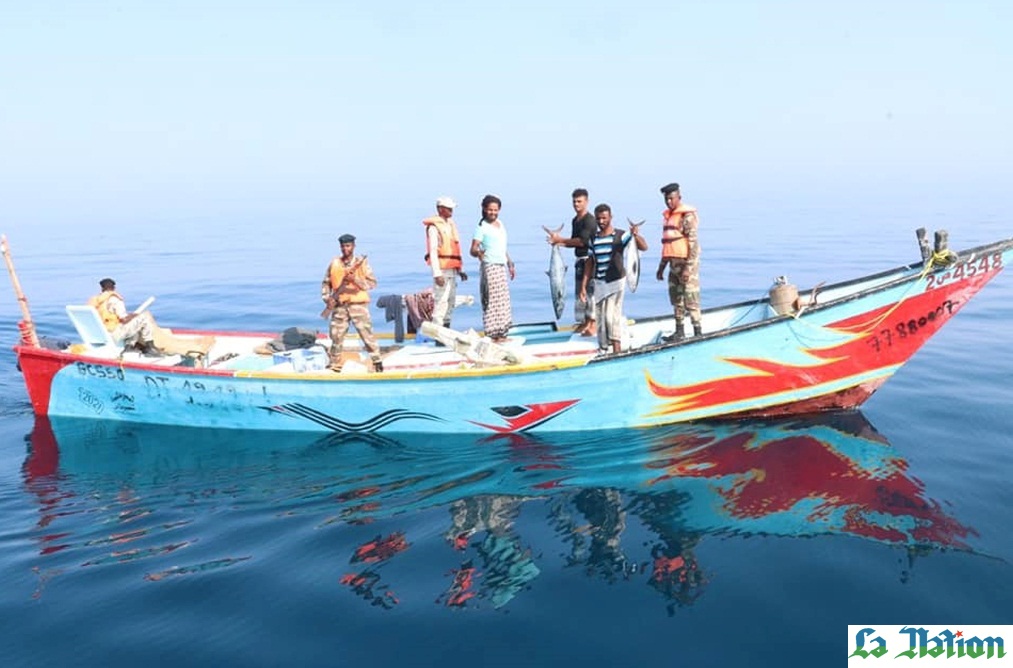 Les Gardes-côtes interceptent des embarcations se livrant à des activités de pêche illégale