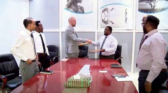 Signature de contrat entre l’ANSIE et la société DJIBOUTI MOBILE ID (1)