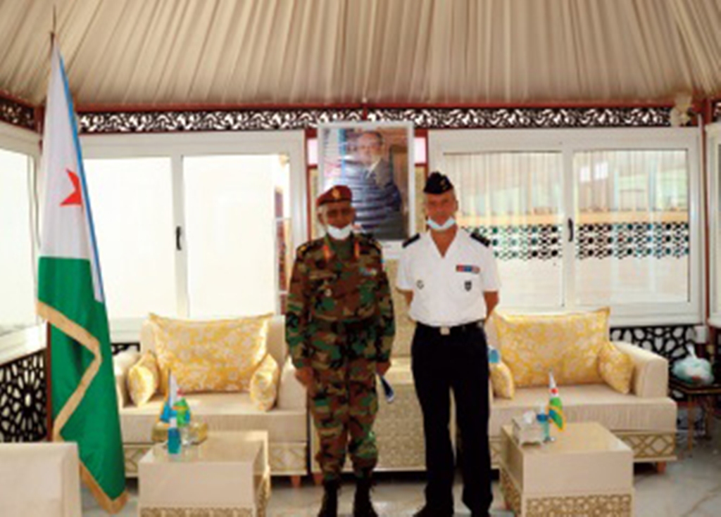 Rencontre du CEMGA avec le commandant du COMFOR