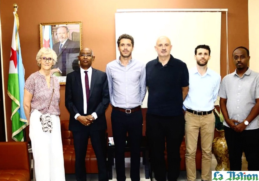 Entrevue entre le ministre de la Décentralisation une délégation de la Charente-Maritime