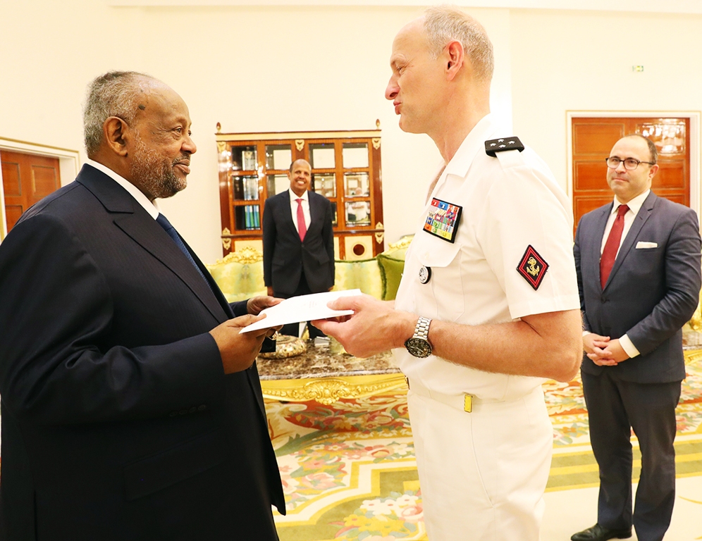 Le Président de la République reçoit un émissaire de son homologue français, porteur d’un message