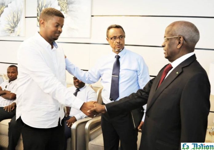 Le maire Saïd Daoud Mohamed présente son équipe au Premier ministre (3)