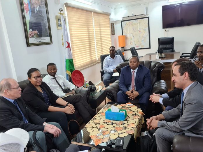 MERN Le ministre Yonis Ali Guedi reçoit une délégation de la Banque Mondiale (2)