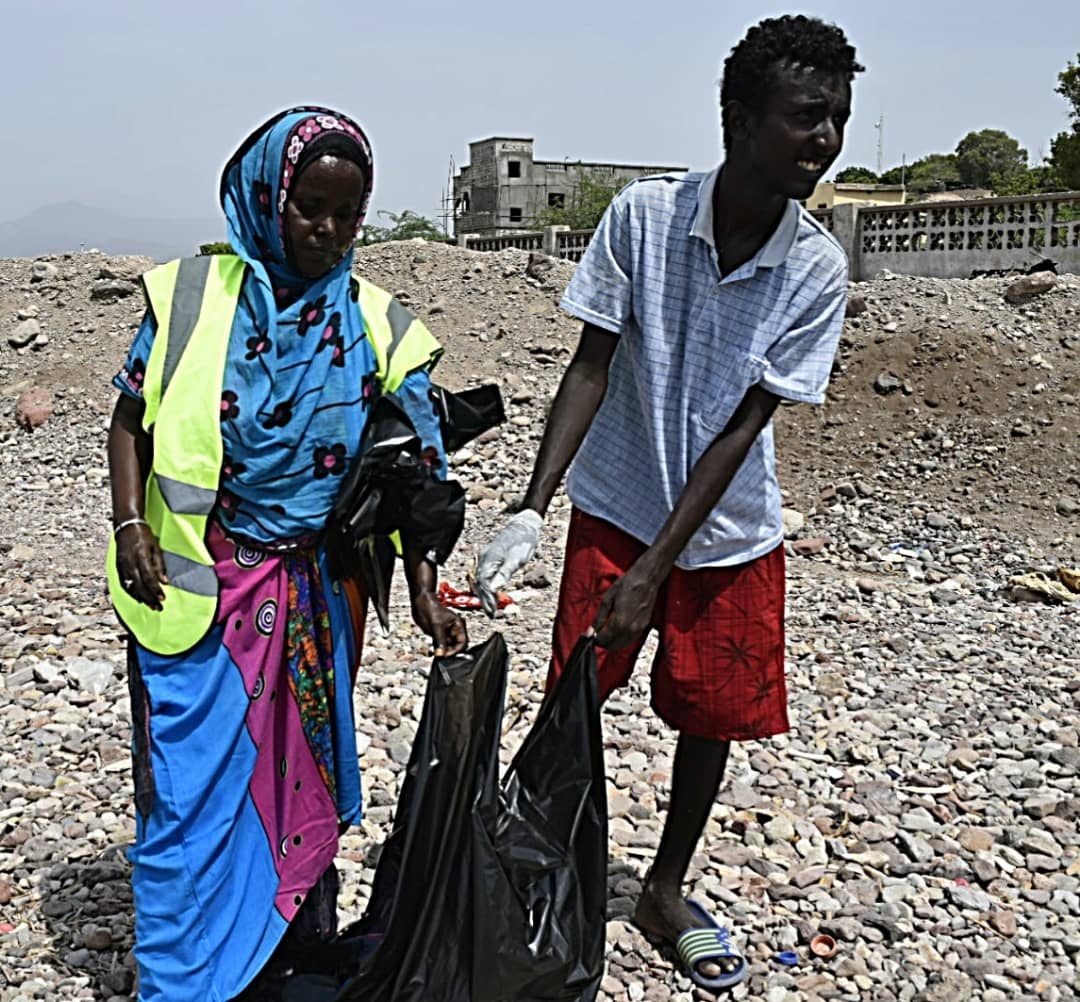 Tadjourah : Opération de propreté à la plage du quartier FIA