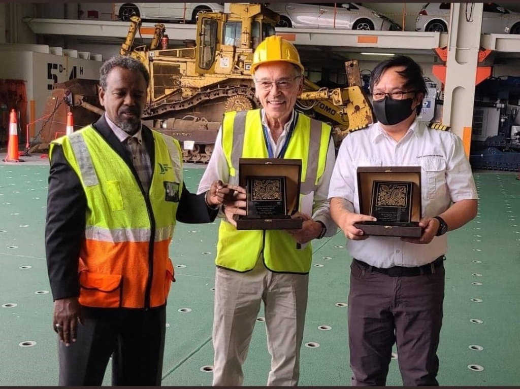 Un géant des Mers fait escale au port polyvalent De Djibouti