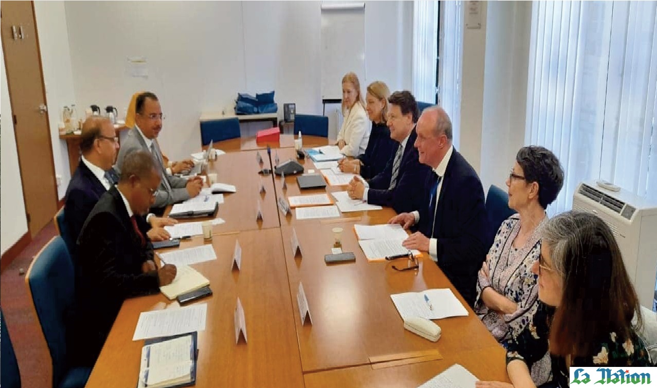 La délégation du MENFOP reçue par les hauts responsables du Ministère français de l’Education Nationale, de la Jeunesse et des sports et du Ministère de l’Europe et des affaires étrangères