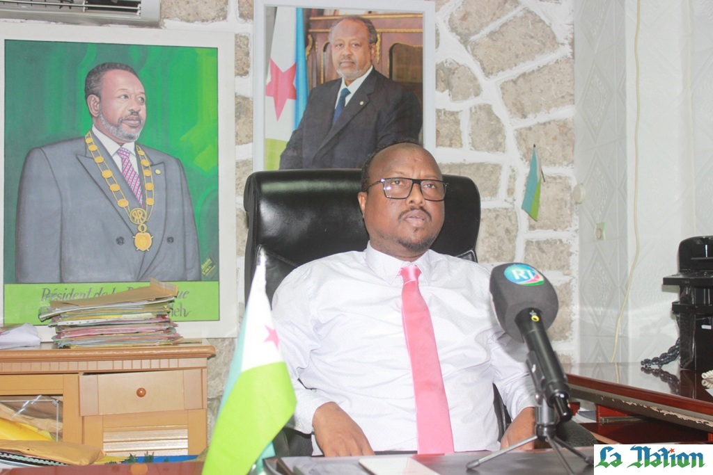 Opération coup de poing de l’hôtel des impôts