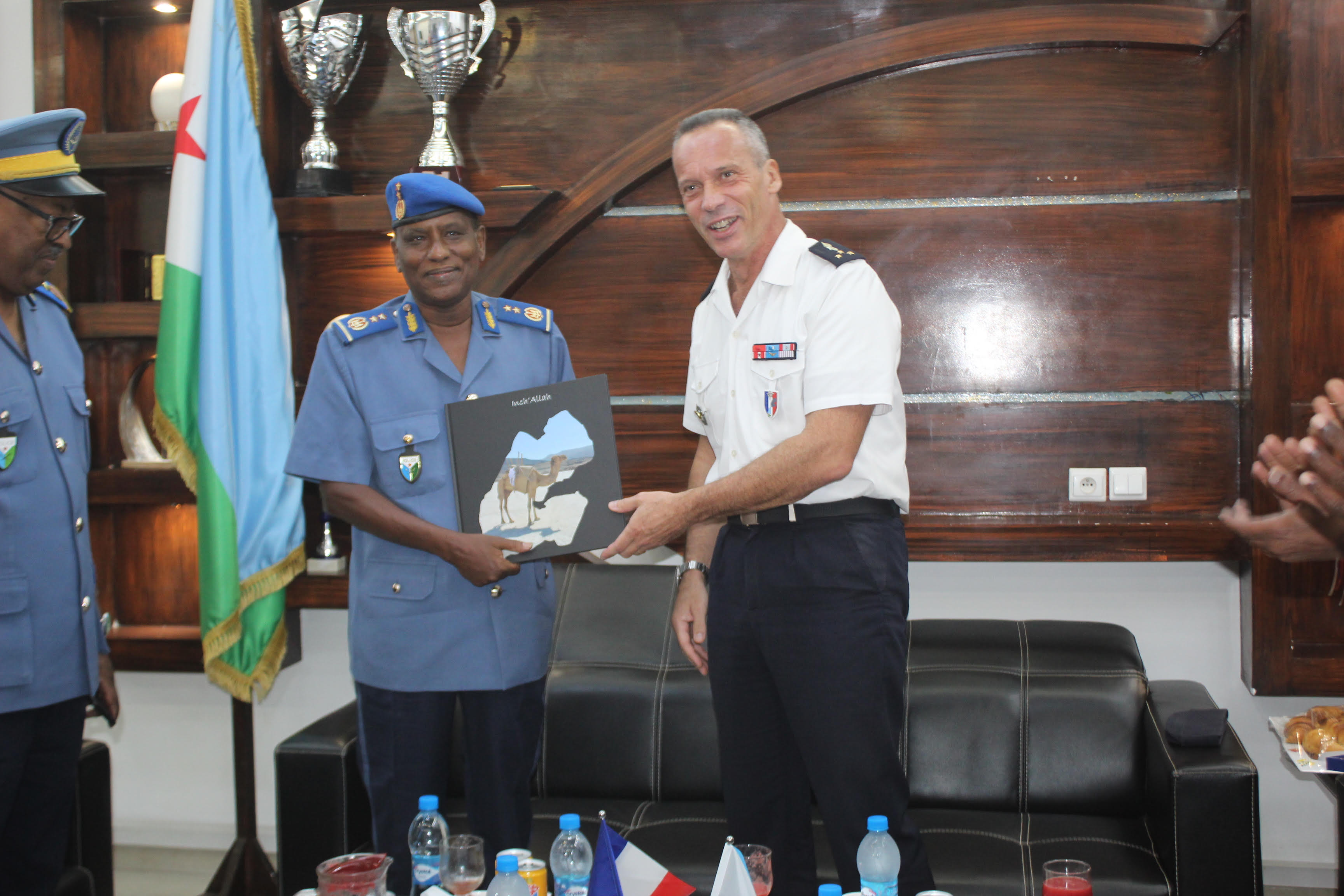 visite d'adieu du ComFoR à la direction générale de la police nationale