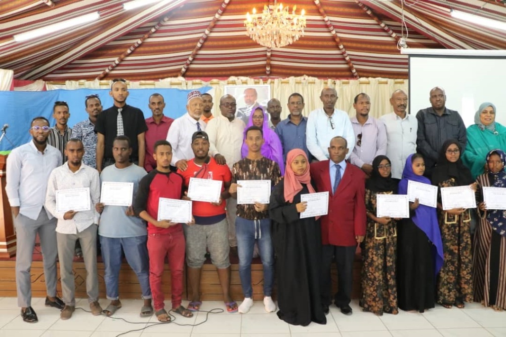 Une cérémonie de remise de certificats de fin de formation d’apprentissage de la langue chinoise