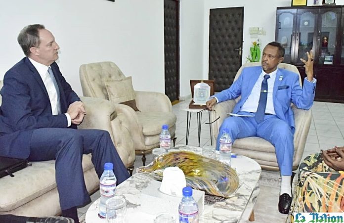 Le Maire de la ville reçoit l’ambassadeur des Etats-Unis accrédité à Djibouti (1)