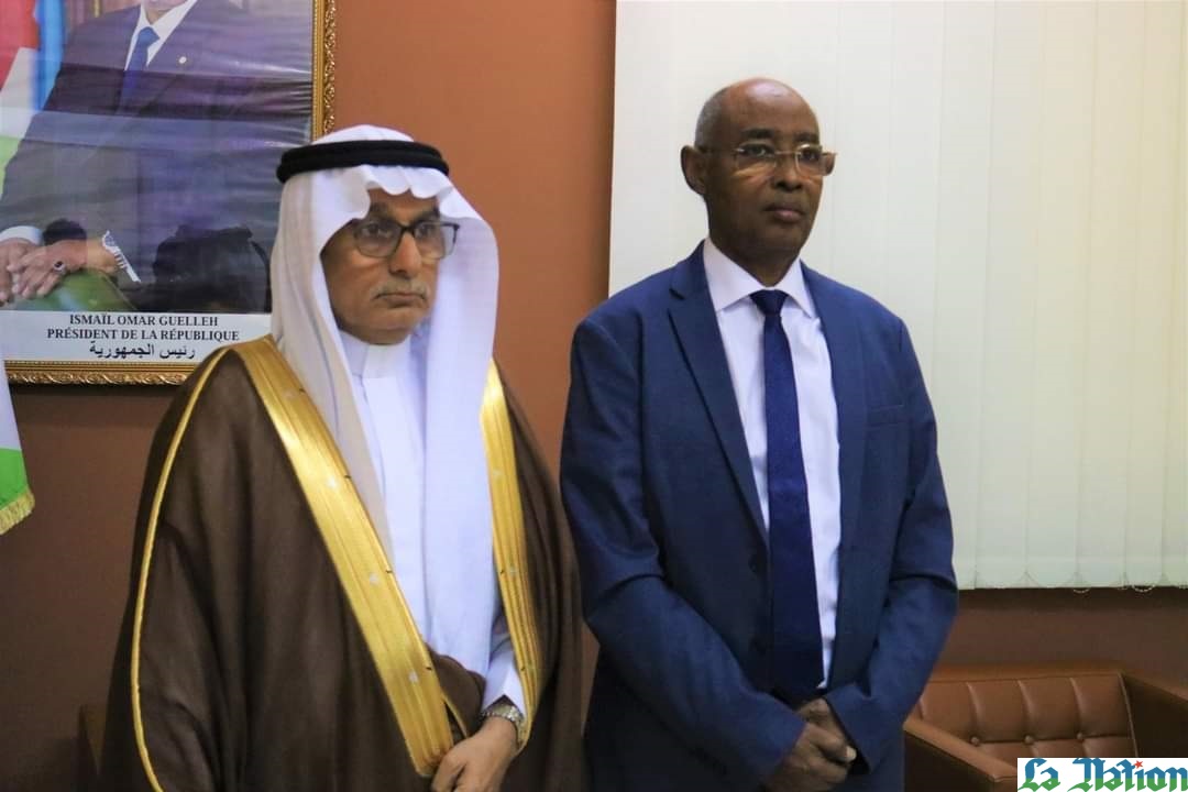 Le Ministre de la Décentralisation reçoit la visite du nouvel ambassadeur du Royaume d’Arabie Saoudite à Djibouti