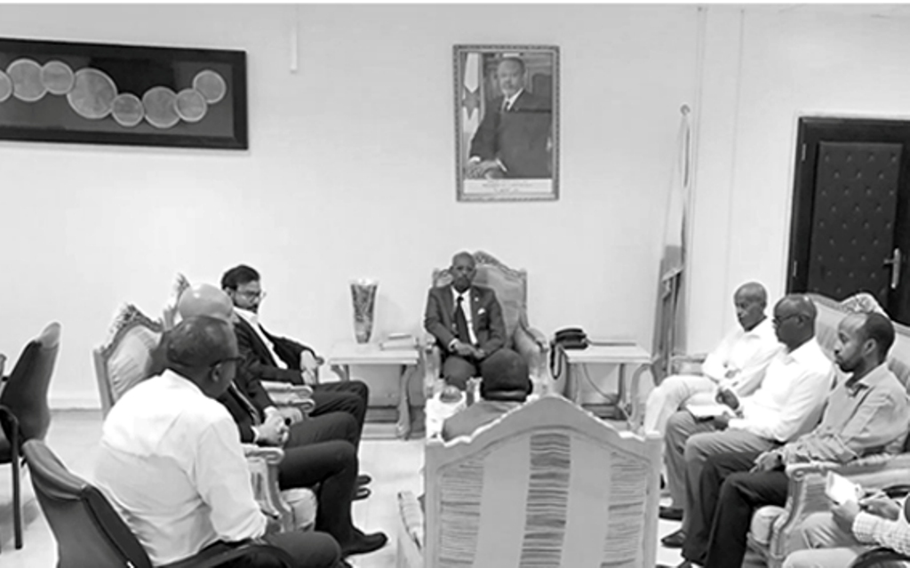 Le ministre de la Santé reçoit les responsables de l’équipe médicale de l’ONG caritative de chirurgie cardiaque