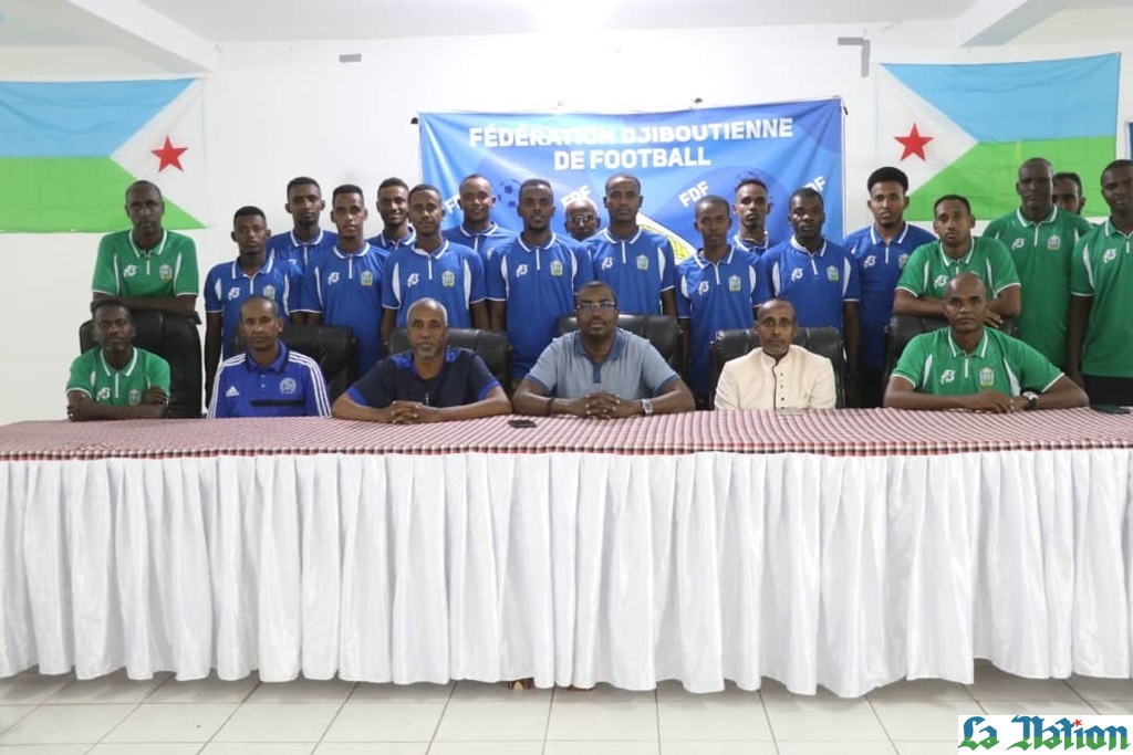 CHAN 2023 / 2e tour des qualifications : Le président de la FDF galvanise les requins avant leur départ pour le Maroc