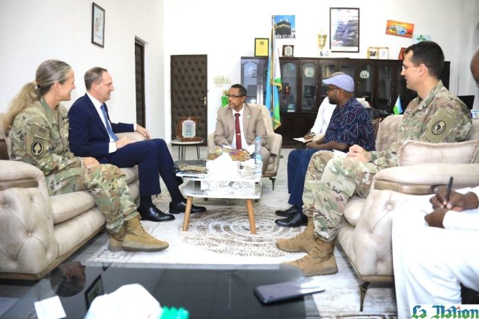 Échanges fructueux entre le maire de la capitale et l'ambassadeur des États-Unis à Djibouti