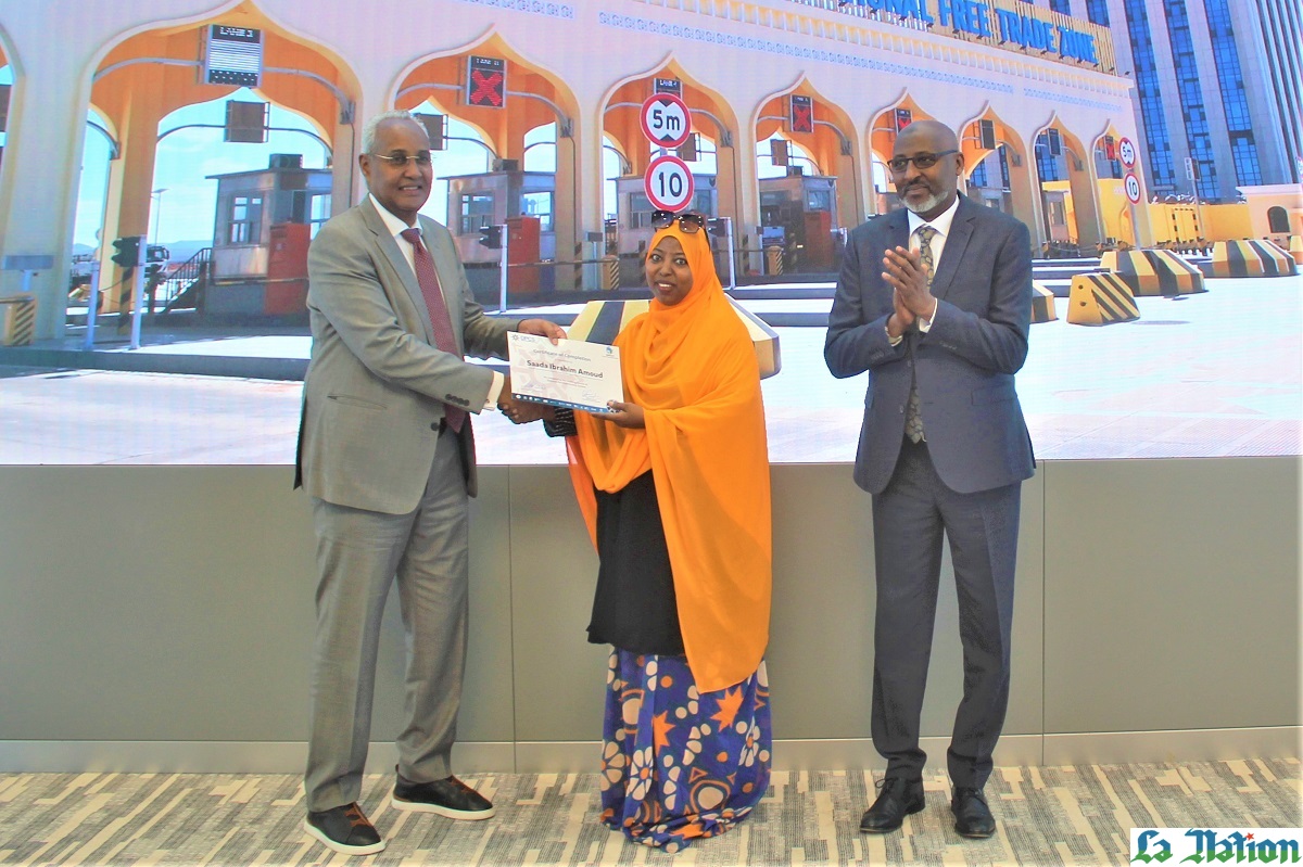 • APZFD/MENFOP : Des enseignants de la filière ‘‘Logistique et Transport’’ outillés pour l’utilisation du DPCS