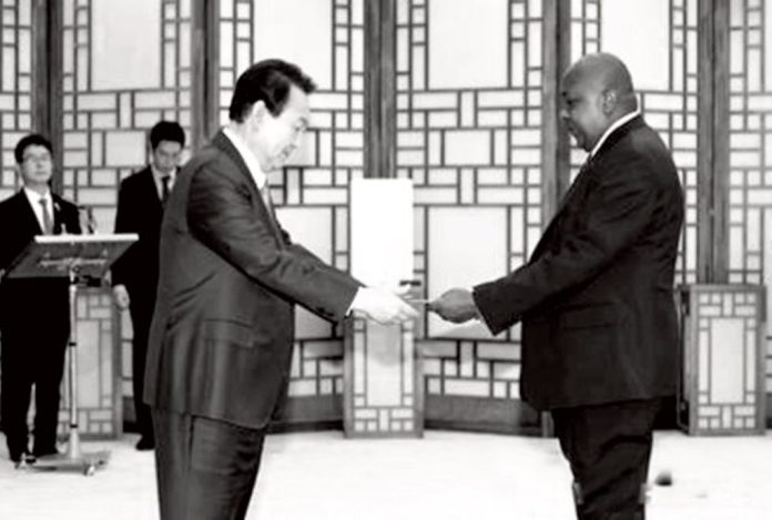 L’ambassadeur Bileh présente ses lettres de créances au président de la République de Corée (1)
