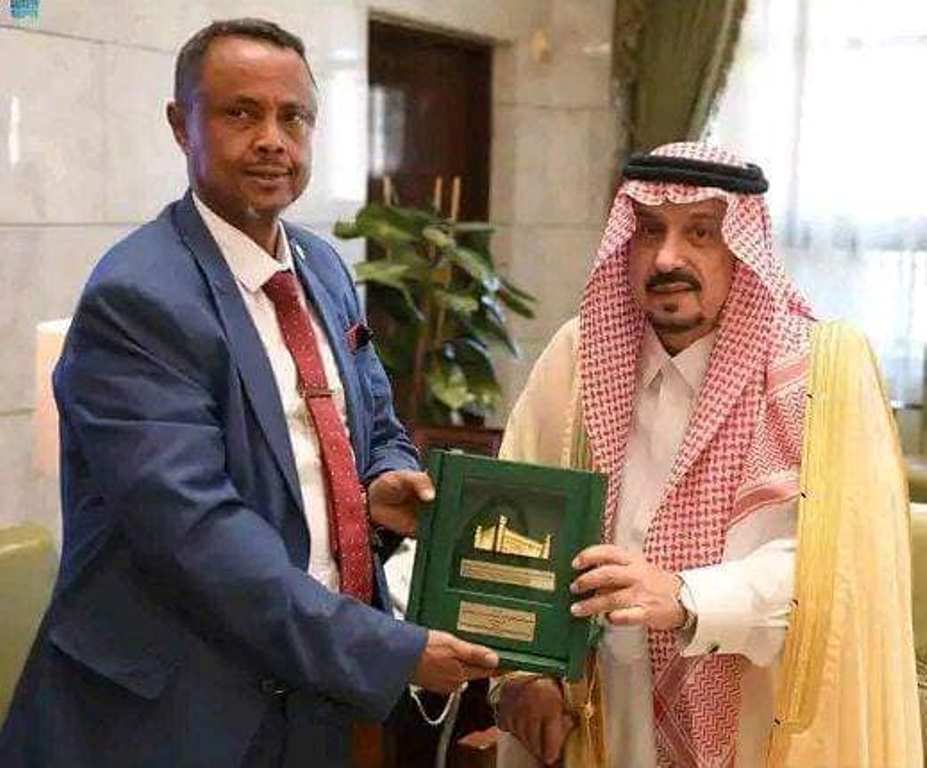 Le Maire de la capitale s’entretient avec le gouverneur de la région de Riyad