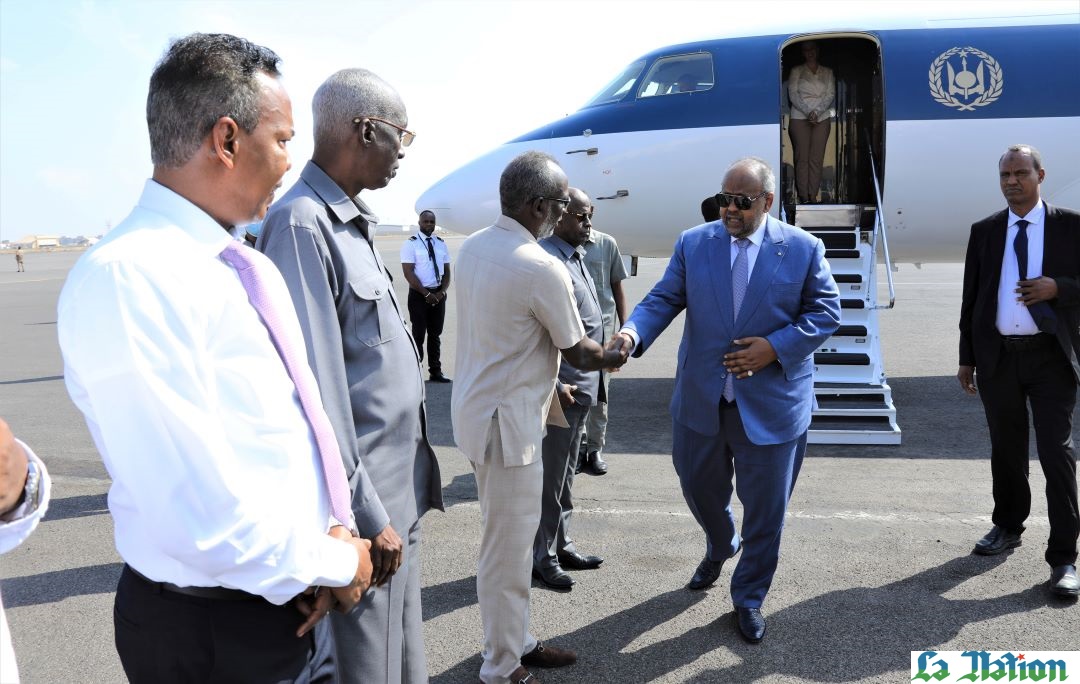 Le Président de la République regagne le pays à l’issue de sa participation à la cérémonie de lancement de la Coupe du Monde 2022, au Qatar