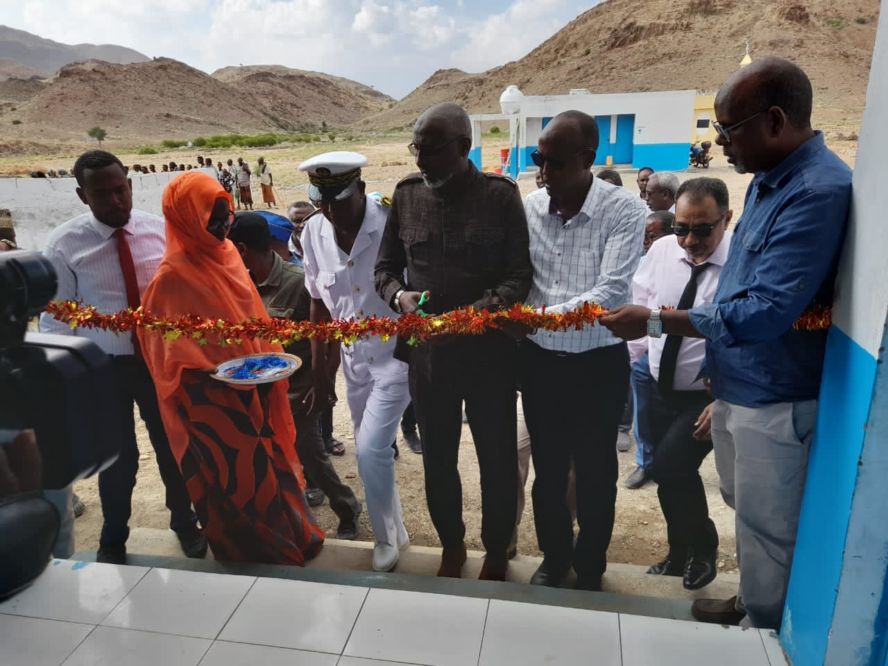 Région d’Ali-Sabieh : Pose de pierre de la future école de base de Gadid et inauguration de celle flambant neuve d’Oboley