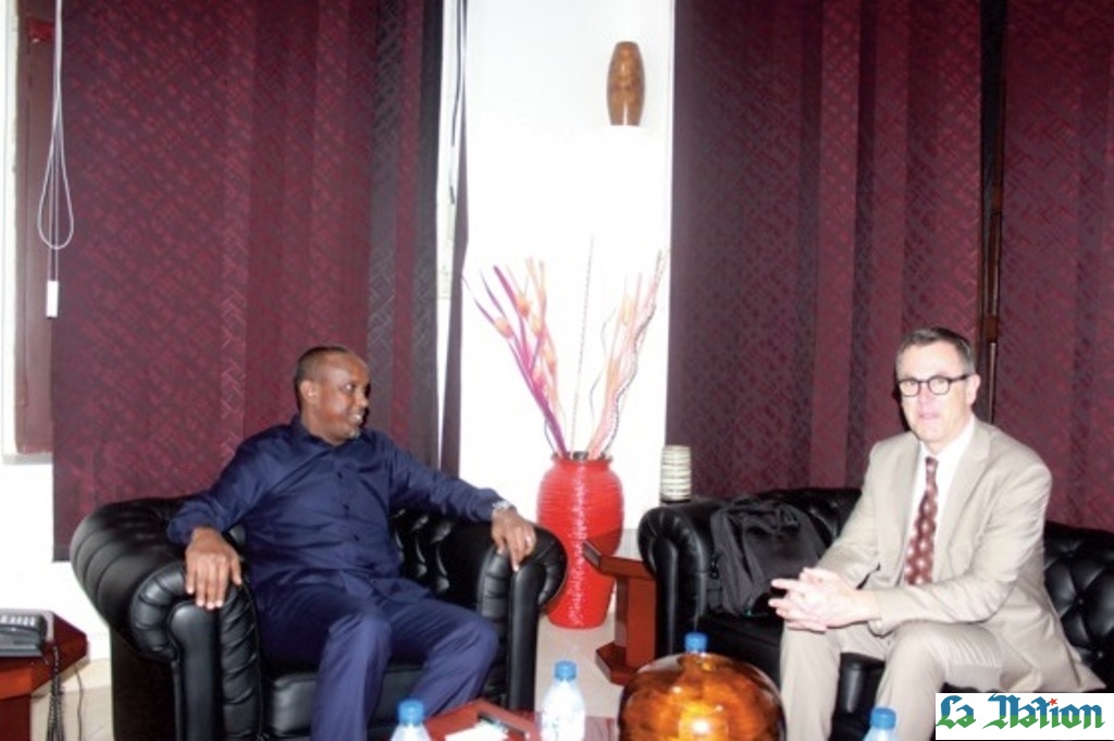 Une délégation d’experts de la Banque Postale de France reçue par le ministre de la Communication chargé des Postes et des Télécommunications