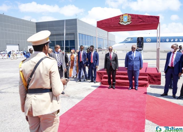 « Djibouti s’associe à la Somalie dans sa quête affichée de mettre définitivement hors d’état de nuire les terroristes d’Al Shabab », dixit le Président Guelleh (5)