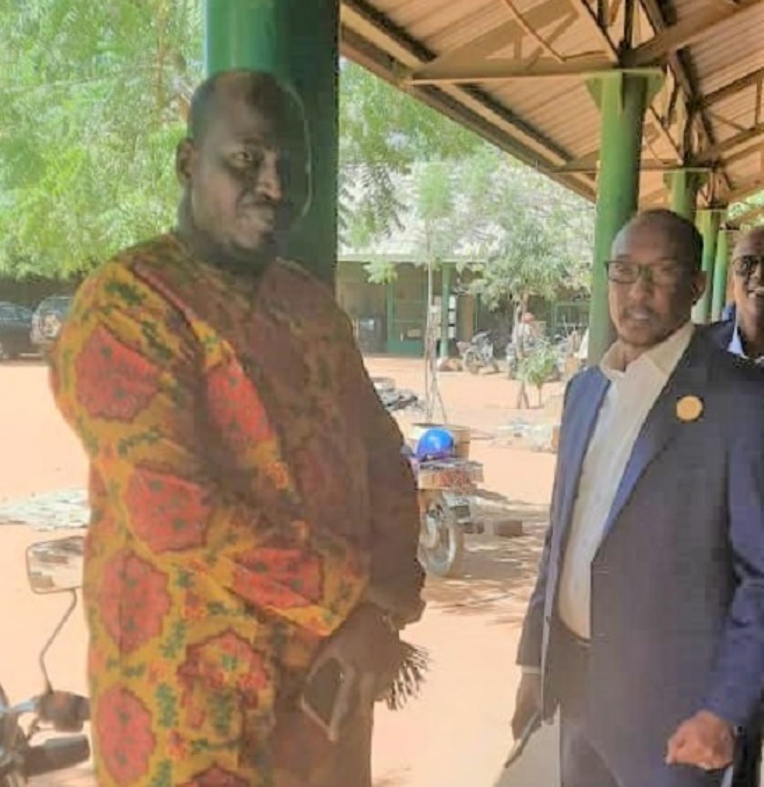 • En marge du Sommet extraordinaire de l’UA au Niger : Le ministre du commerce visite le village artisanal de Niamey