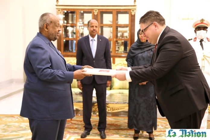 Le Président de la République reçoit les Lettres de Créances de 7 nouveaux Ambassadeurs (4)