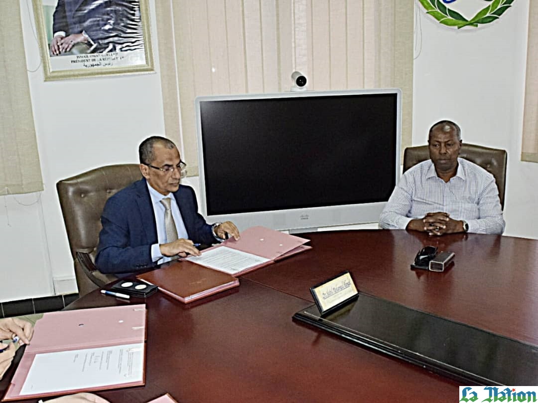 Le ministère de l’Enseignement Supérieur et de la Recherche signe un Mémorandum d’entente avec les groupements HKTG et Touchroad