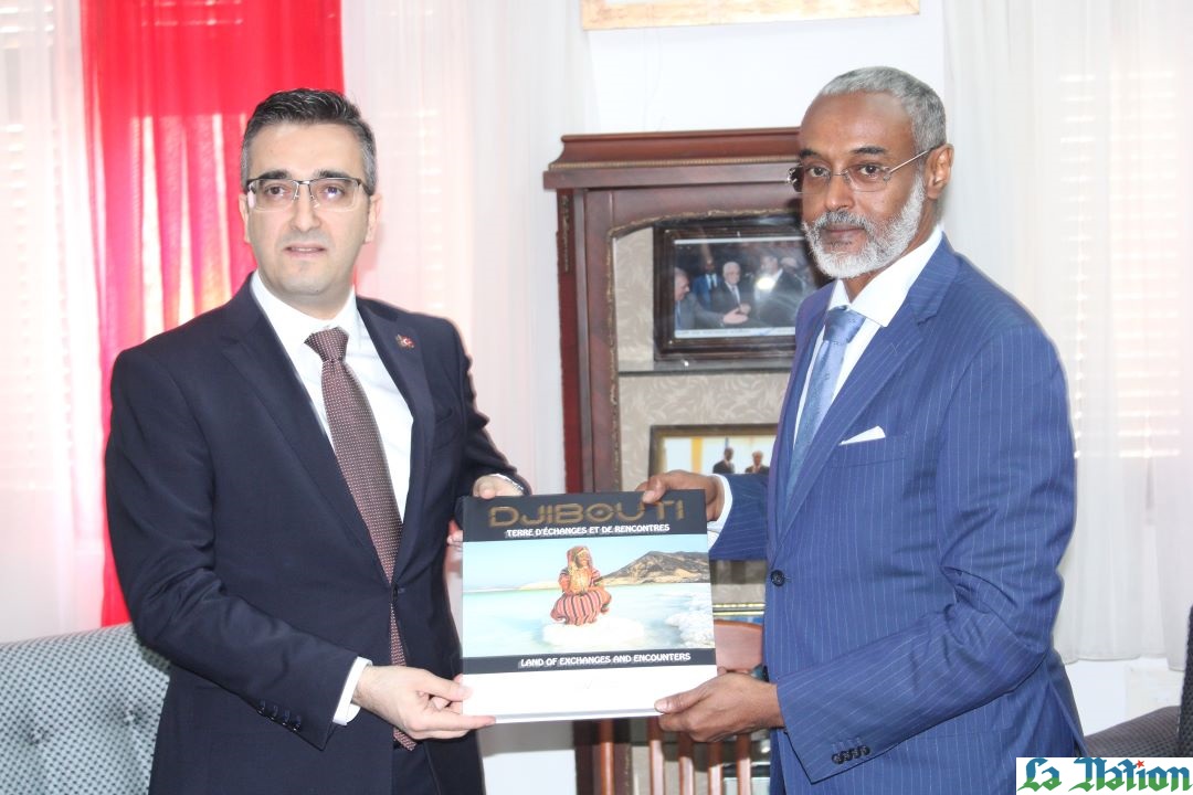 Le ministre de la Justice reçoit une forte délégation Turque