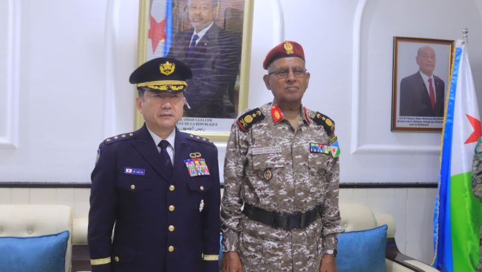 Le CEMGA reçoit le chef d’Etat major de l’armée japonaise (2)