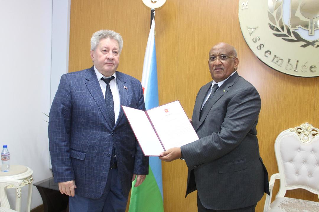 Le président de l’Assemblée Nationale reçoit l’ambassadeur de la fédération de Russie