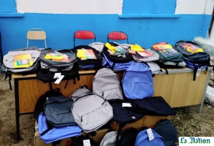 ABED Don de cartables scolaires aux écoles de Konteli et Bondera dans la région de Dikhil