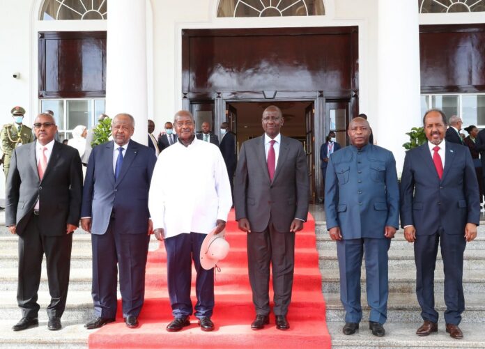 Aux côtés des dirigeants des pays contributeurs de l’ATMIS, le Président Guelleh a pris part au sommet de Kampala (4)