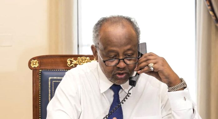 Entretien téléphonique du Président de la République avec le Président de la République Française