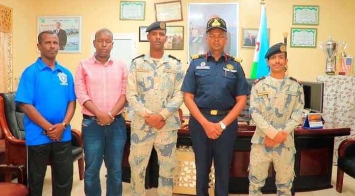 Félicitations du Colonel Bogoreh au Caporal Bourhan Abdourazack Abdallah