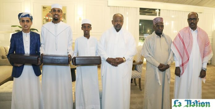 Le Président Guelleh remet les prix aux lauréats du concours 2023 de lecture du Saint Coran (2)