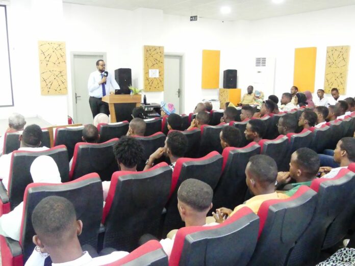 Atelier de discussion et de rencontre des bénéficiaires du Projet d’Appui à l’Entrepreneuriat des Femmes et des Jeunes – PAEFJ à Djibouti (2)