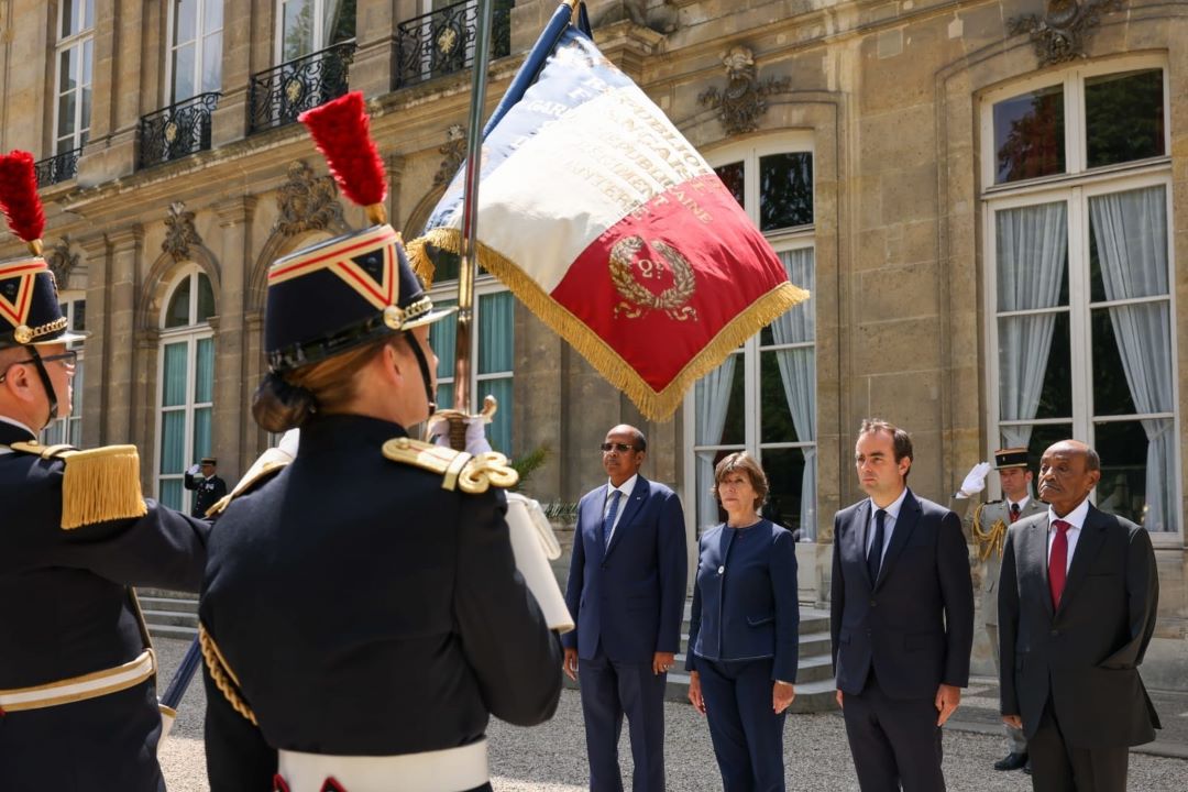 Le ministre des affaires étrangères et celui de la défense reçus à Paris  par leurs homologues français