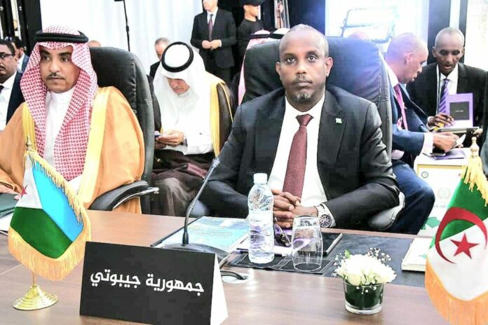 Le ministre de la Communication (2)