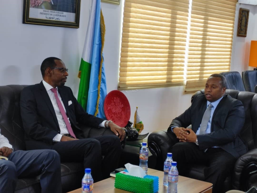 Le ministre de l’énergie reçoit la visite d’adieu du représentant de la Banque mondiale à Djibouti